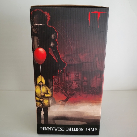 Paladone X Warner Brothers Officially Licensed "IT" Pennywise Red Balloon Lamp - Picture 3 of 3